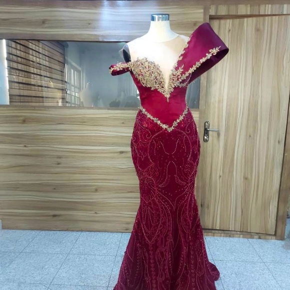 Burgundy/red and gold prom/outing dress - Picture 1 of 2